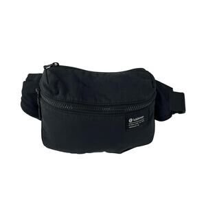 Lululemon Athletica Clean Lines BeltBag Black Fanny Pouch